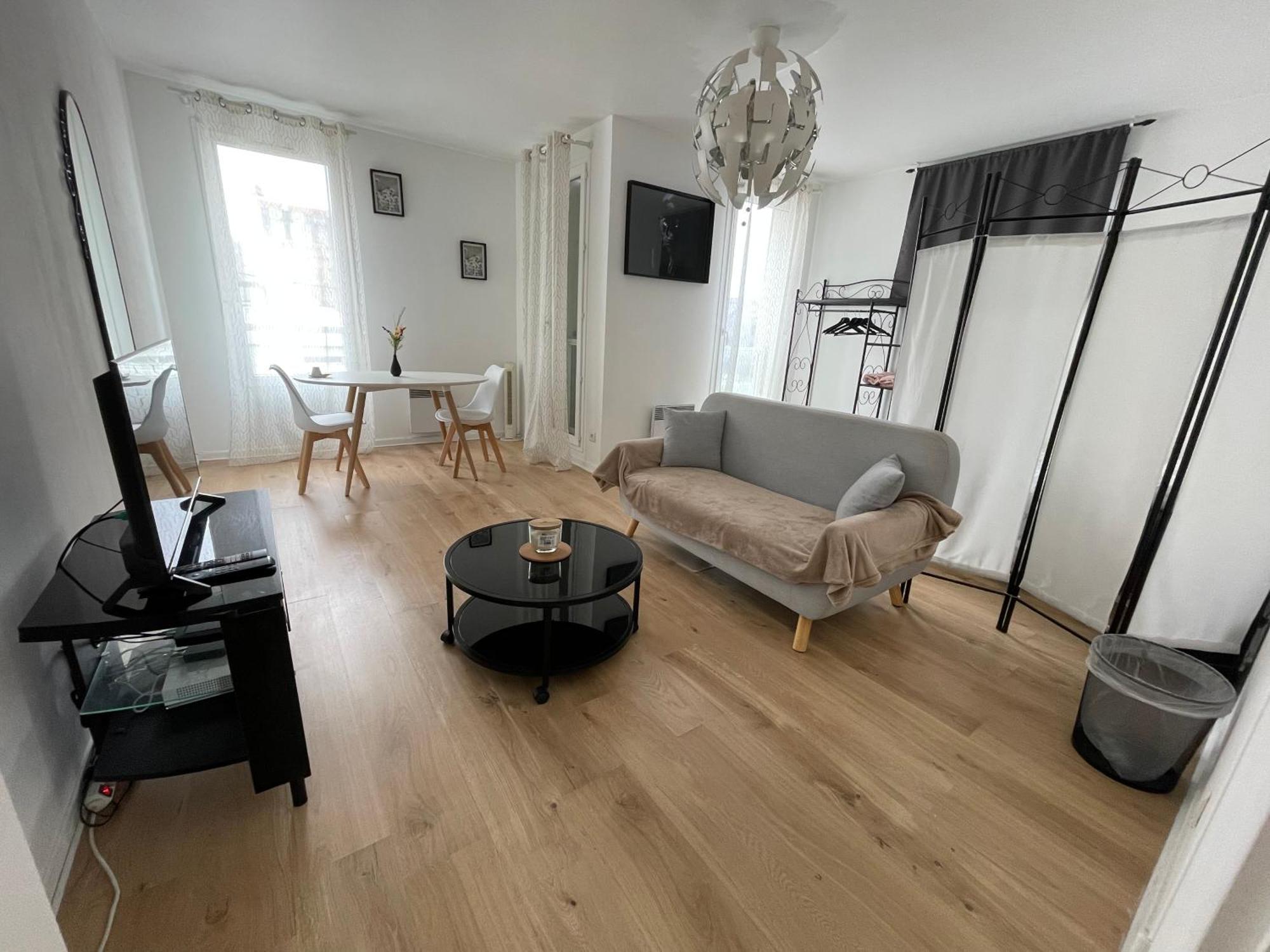 Jolie Chambre Proche De Paris Et Sa Peripherie Обервил Екстериор снимка
