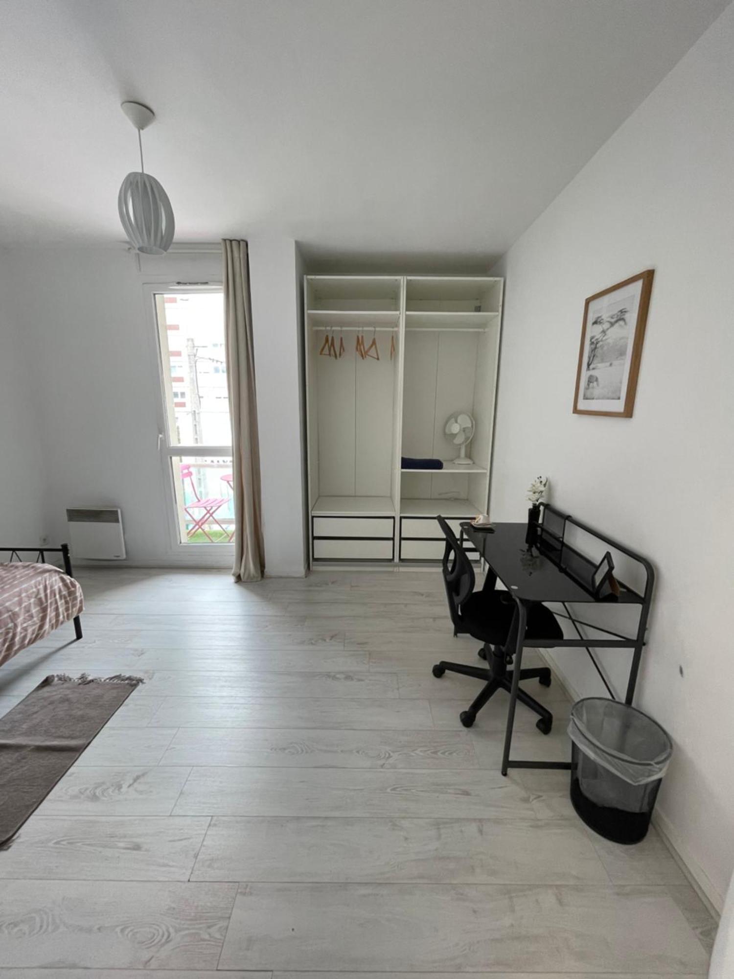 Jolie Chambre Proche De Paris Et Sa Peripherie Обервил Екстериор снимка
