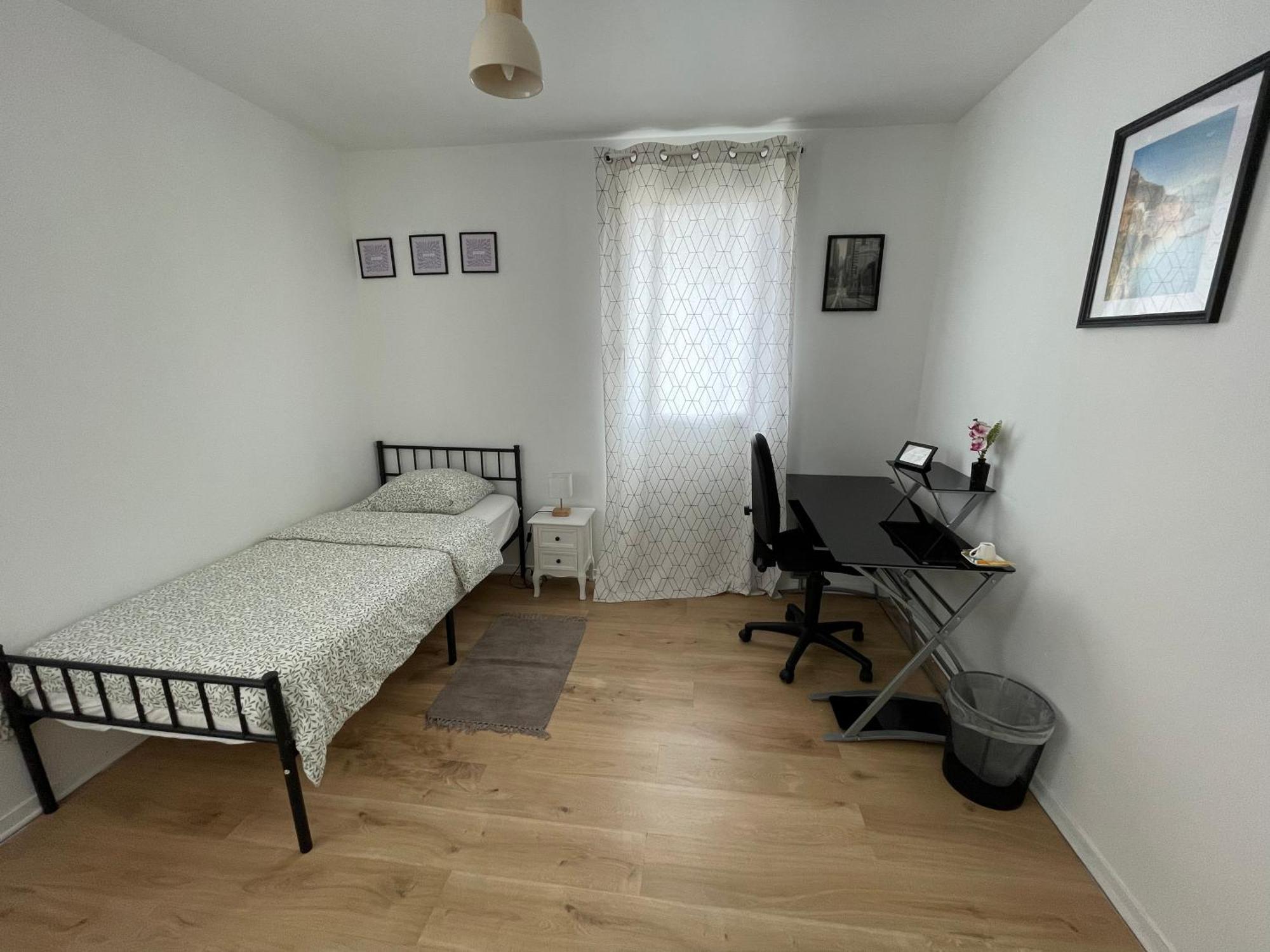 Jolie Chambre Proche De Paris Et Sa Peripherie Обервил Екстериор снимка