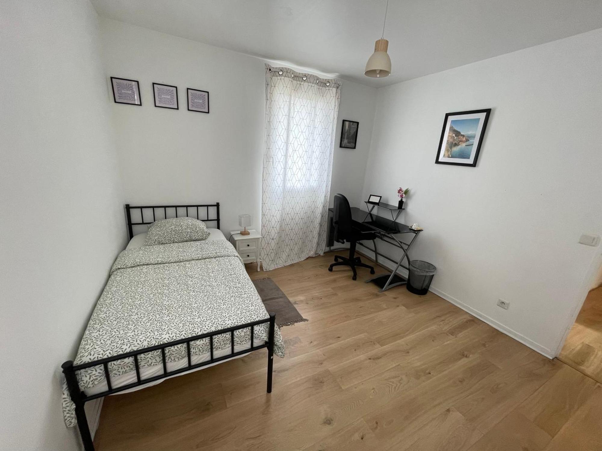 Jolie Chambre Proche De Paris Et Sa Peripherie Обервил Екстериор снимка